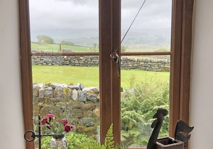 Ty Cerrig Cottage - Three Bedroom House, Sleeps 6