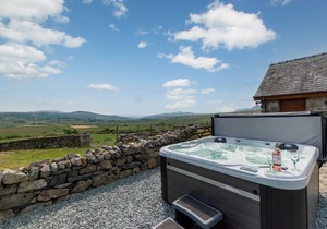 Ty Cerrig Cottage - Three Bedroom House, Sleeps 6