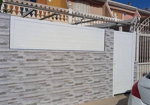 Typical air-conditioned house 450m from the beach
