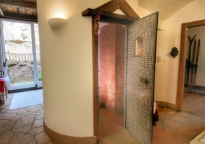 Typical Cottage in Bellamonte Italy with bubble bath