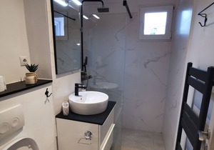 UltraCentral Cozy Studio