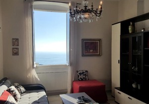 Un Balcone tra Cielo e Mare