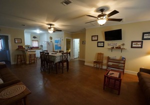 UNCLE WOODY'S #1 in POC-Pets ok but add Fees