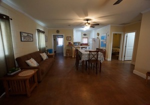 UNCLE WOODY'S #1 in POC-Pets ok but add Fees