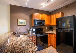 Unique & Comfortable Zephyr Mountain Lodge Condo with Slope and Continental Divide View condo