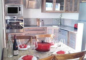 Unique house at the heart of Provence 1km to beach with 18 m2 terrace barbecue