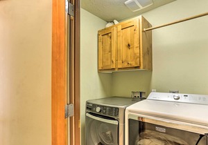 Unique House w/ Courtyard in North End Boise!