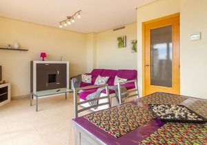 Unique vacation home with terrace between Granada and the sea.