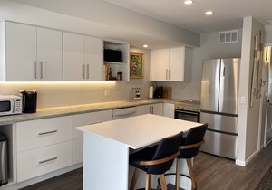 Unit #2 - One Bedroom Condo Downtown Harbor Springs