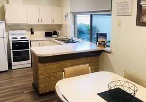 Unit 3 Family friendly accommodation close to the beach
