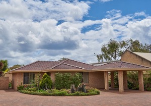 Unit 3 Family friendly accommodation close to the beach