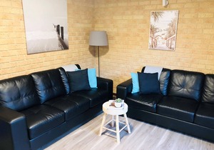 Unit 3 Family friendly accommodation close to the beach