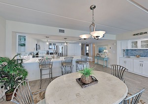 Unit 710 – Spectacular Corner View w/ Recent Updates!