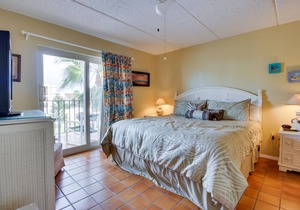 Unobstructed Beach View, Pool, Hot Tub, & Tropical Gardens