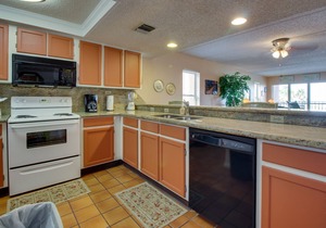 Unobstructed Beach View, Pool, Hot Tub, & Tropical Gardens