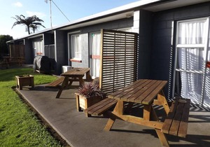 Unwind @ Taranaki Chic Eco Studio