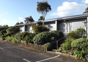 Unwind @ Taranaki Chic Eco Studio