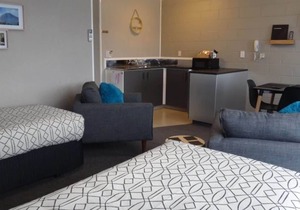 Unwind @ Taranaki Relaxing Eco Suite