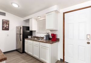 Update 2 BR Townhome in Tucson | Laundry