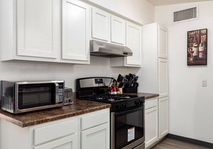 Update 2 BR Townhome in Tucson | Laundry