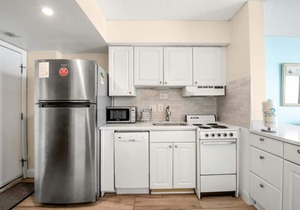 Updated 1-Bedroom Oceanfront Condo| Carolina Reef - 704