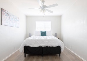 Updated 2 bedroom in Midtown Phoenix | Streaming TV