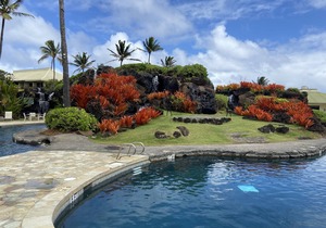 UPDATED 3RD FLOOR UNIT, OCEAN VIEW FROM YOUR BED, OUTRIGGER BEACHFRONT RESORT