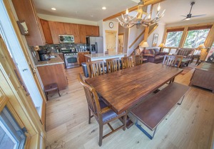 Updated Cabin with Pool & Hot tub Access
