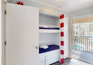 Updated Condo W/Fast WiFi, Shared Pool, Balcony & Central AC - Walk to Beach