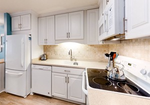 Updated, ground-floor island condo with pools, hot tub & tennis - steps to sand