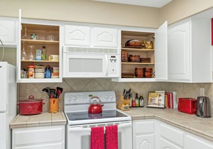 *Updated Tile!* View at Ventana 2 BR Condo/COM Pool/PATIO VIEWS!