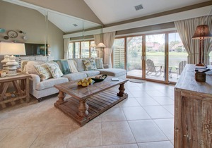 Updated Villa - Pet Friendly - Golf Cart