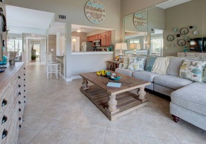 Updated Villa - Pet Friendly - Golf Cart