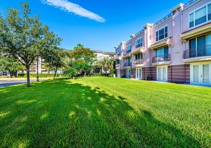 Updated Vista Cay Townhome - 10 min to Universal!