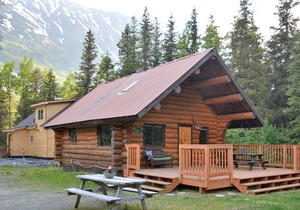 Upper Paradise Log Cabin - Nightly Rental in the Woods