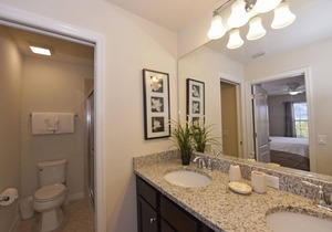 Upscale 7 Bed 5.5 Bath House - Located near the best attractions in Orlando