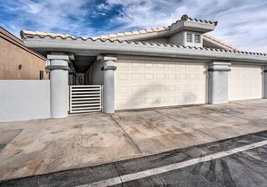 Upscale Canalfront Escape with 50ft Private Dock