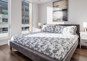 Upscale Condo Located In Sought After Brittannia 💎