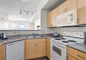 Upscale Fremont 1BR w/ Pool, W/D & Gym, near TJ & WF, by Blueground