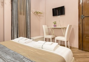 Urbana Little Suites