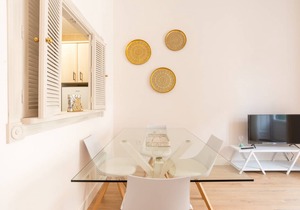 Urbe10 Plaza de la Merced 1 Bedroom apartment (2C)