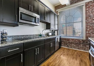 Hotel ∙ Gorgeous condo in Merchant Lofts by Hosteeva