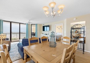 151 m² Condo ∙ 4 bedrooms ∙ 8 guests