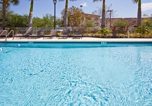 Holiday Inn Express & Suites West Palm Beach Metrocentre, an IHG Hotel