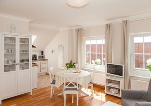 Vacation apartment/apartment for 4 guests with 65m² in Westermarkelsdorf (17374)