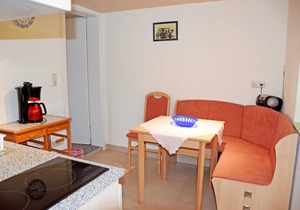 Vacation apartment under thatched roof with terrace Lee - Ferienwohnungen unterm Reetdach