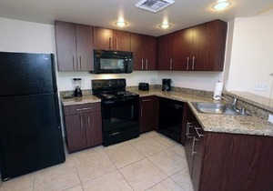 Vacation condo with in room jacuzzi tubs by Vegas Strip