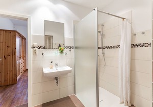 Vacation apartment/apartment for 8 guests with 150m² in Fehmarn OT Wenkendorf (127203)
