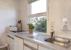 Vacation bungalow Zwergenhaus mit Meeresrauschen with terrace at Zwergenweg 24 in G