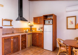 Vacation Home "Sa Rota den Palerm 3" with Mountain View, Pool, Wi-Fi, Garden & Terrace